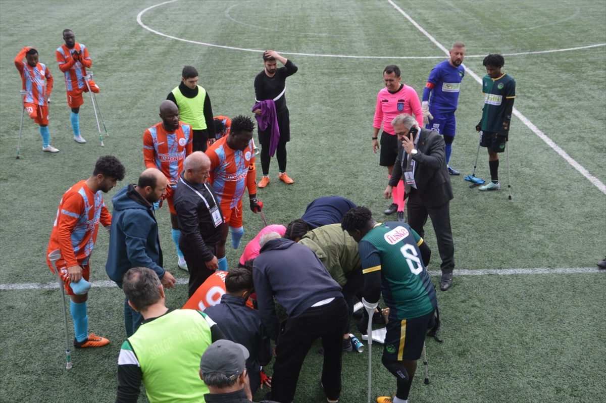 AA-20260405-41022226-41022225-AMPUTE_FUTBOL_KARSILASMASINDA_KALP_KRIZI_GECIREN_ANTRENOR_MUSTAFA_BEBE_HAYATINI_KAYBETTI