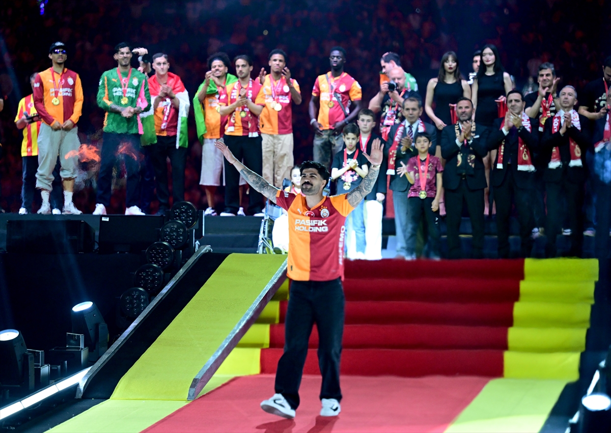 AA-20260515-41396227-41396222-GALATASARAY_FUTBOL_TAKIMI_RAMS_PARKTA_SAMPIYONLUGU_KUTLADI