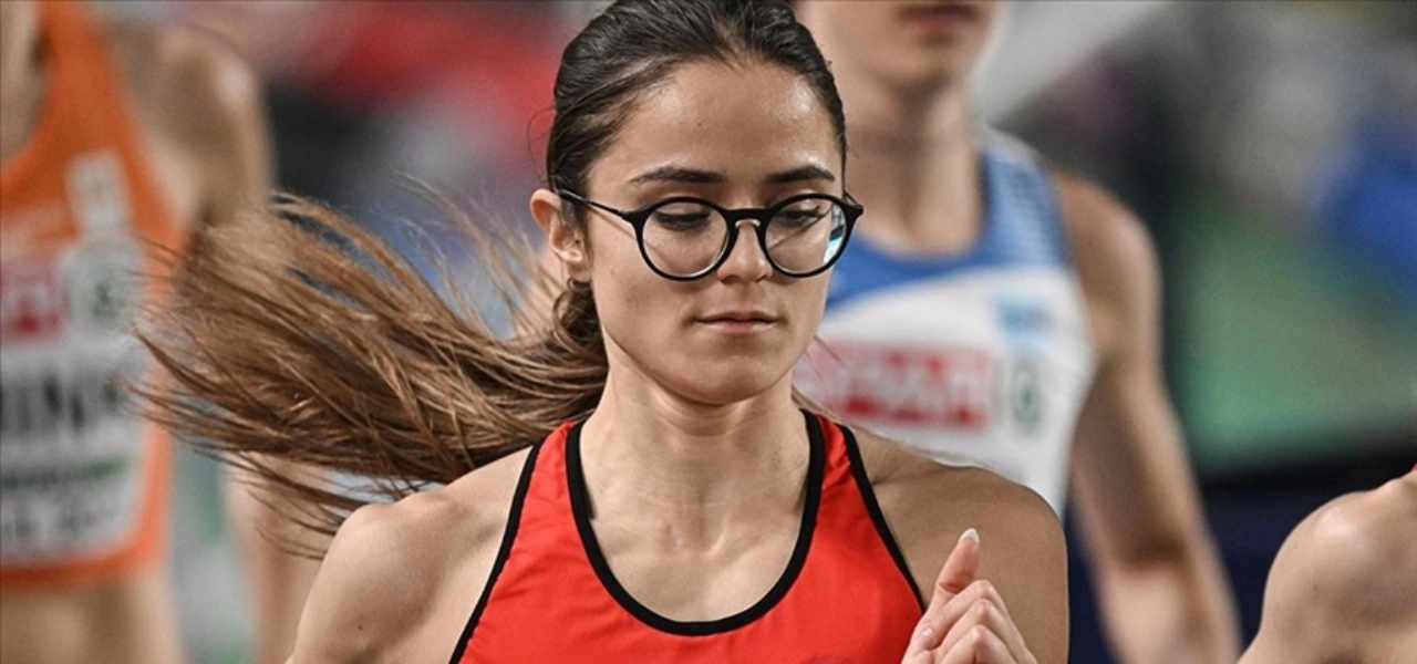 Milli atlet Şilan Ayyıldız, Dünya Salon Atletizm Şampiyonası'nda 5. oldu