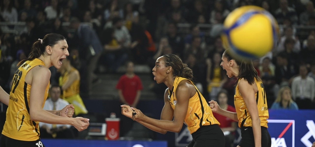 Kupa Voley’de şampiyon Vakıfbank: Bakan Bak'tan tebrik