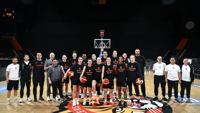 ÇBK Mersin Avrupa finalinde kupaya bir adım uzaklıkta