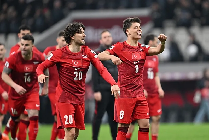 Milli maçta ilk 11'ler belli oldu