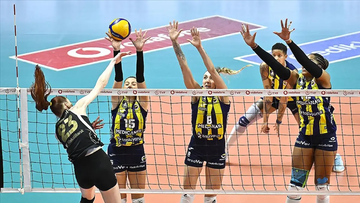 Fenerbahçe ile VakıfBank Sultanlar Ligi finalinde