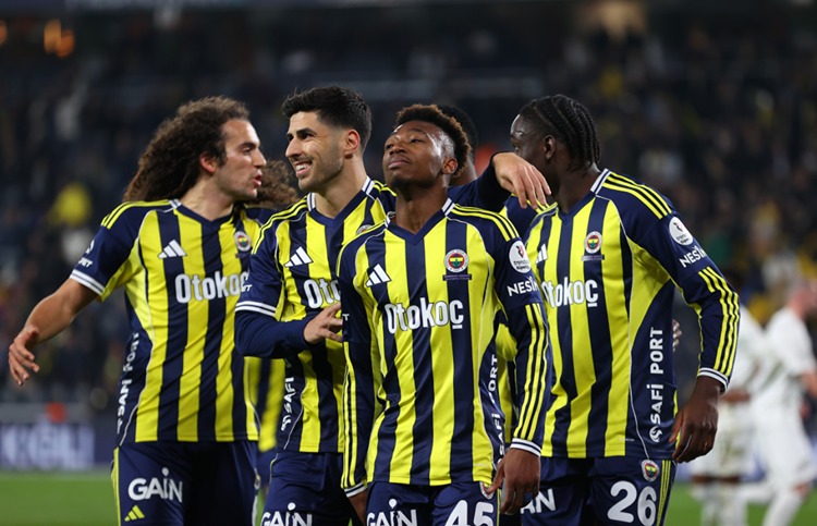 Şampiyonluk yarışında kırılma maçı: Fenerbahçe Rizespor’u ağırlıyor
