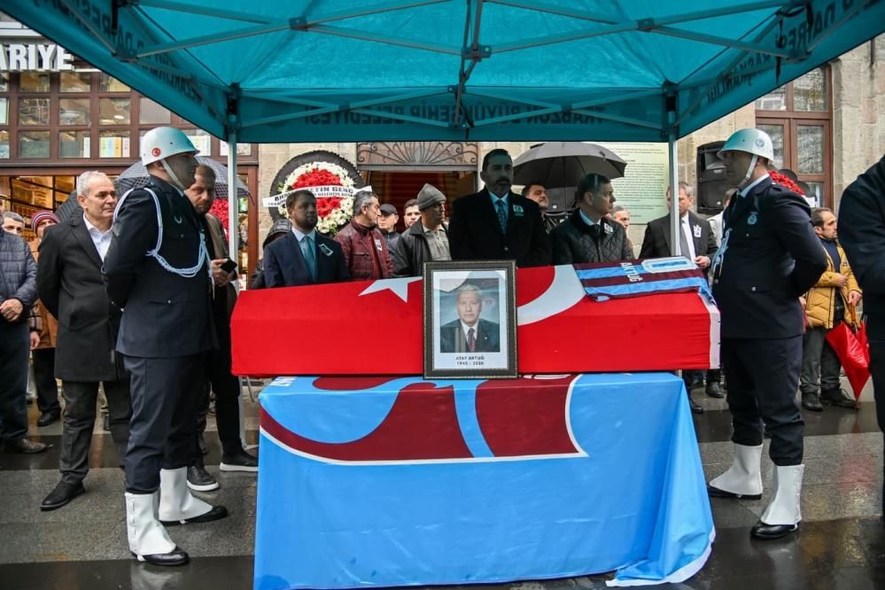 Atay Aktuğ son yolculuğuna uğurlandı