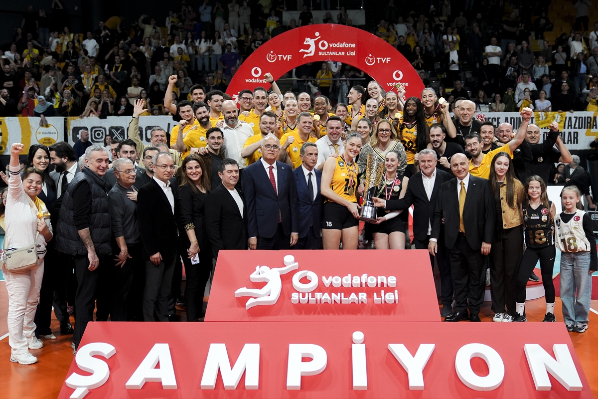 Vakıfbank 15. kez şampiyon: O anlar nefes kesti!
