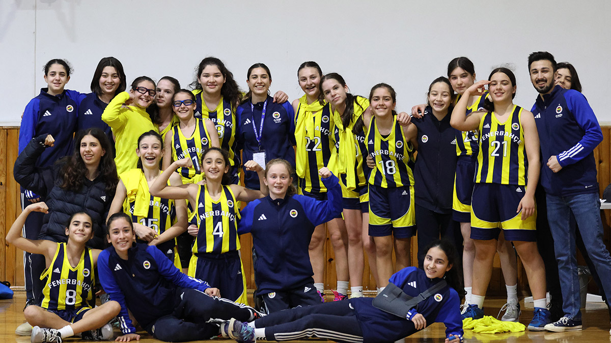 14 Yaş altı kızlar Türkiye Şampiyonası'nda heyecan sürüyor