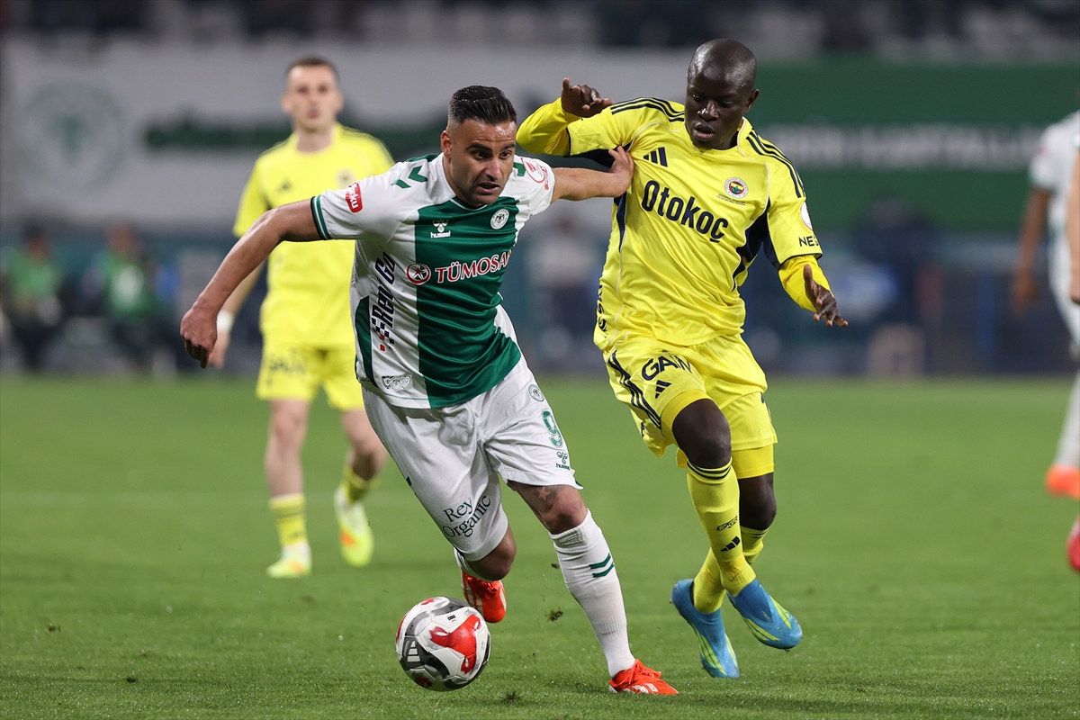 Konyaspor 0-0 Fenerbahçe: İlk yarıda gol sesi çıkmadı