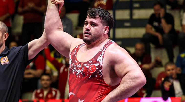 Rıza Kayaalp 13. kez Avrupa şampiyonu: Tarihi rekor geldi