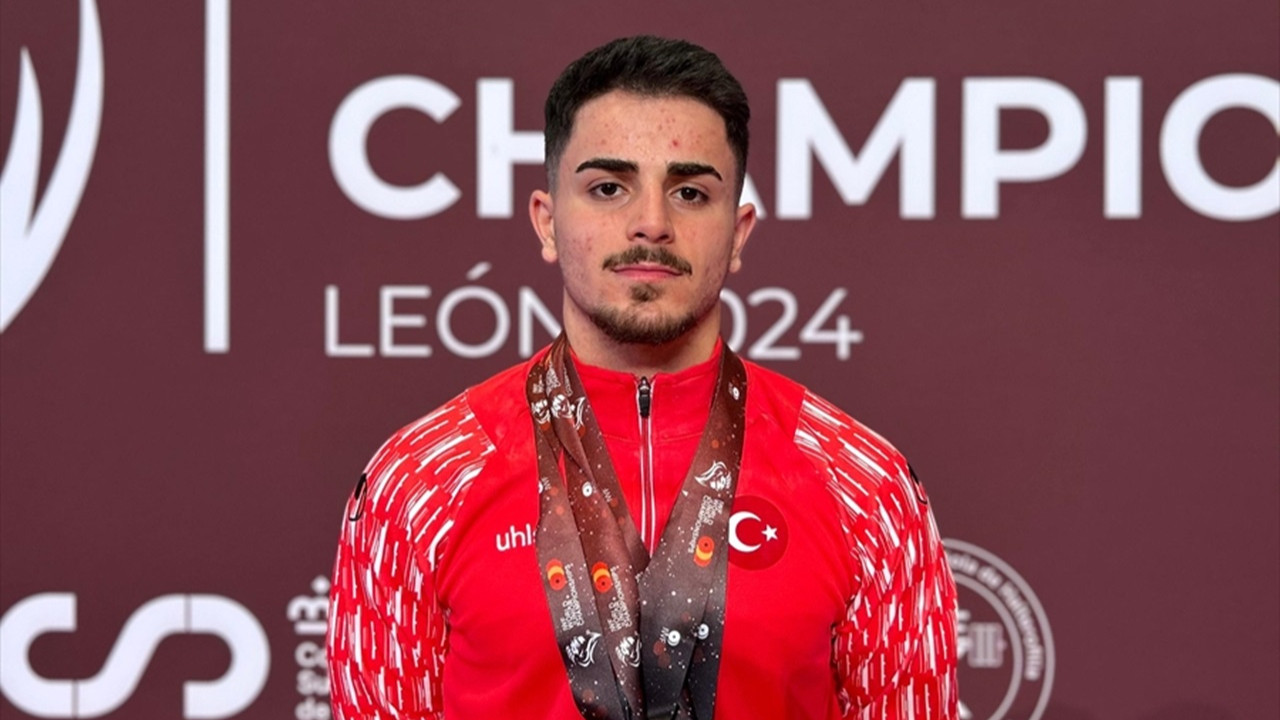 Milli halterci Kaan Kahriman Avrupa Şampiyonası’nda gümüş madalya kazandı