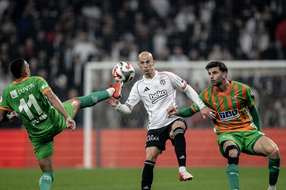 Beşiktaş kupada önde: Alanyaspor karşısında durum 1-0