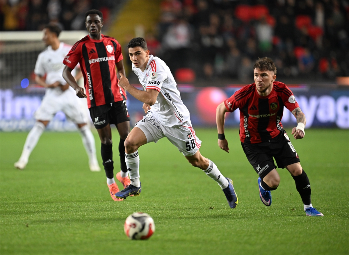 Rashica şoku Beşiktaş’ı durduramadı, ilk yarıda goller geldi