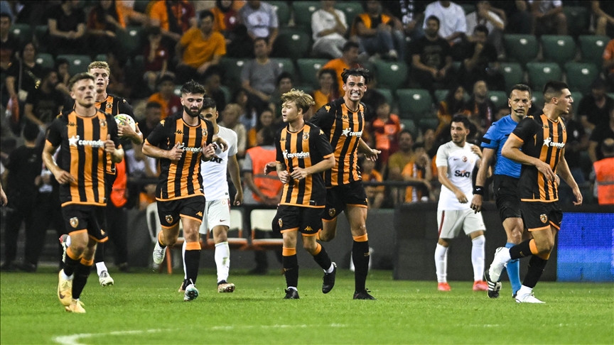 Acun Ilıcalı’nın Hull City’si Premier Lig için yola çıktı