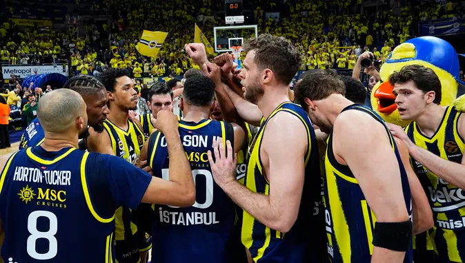 Dörtlü Final’e bir adım kala: Fenerbahçe Beko sahne alıyor