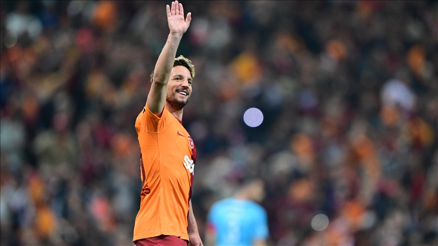 Mertens geri dönüyor: Antalyaspor maçında tribünde olacak