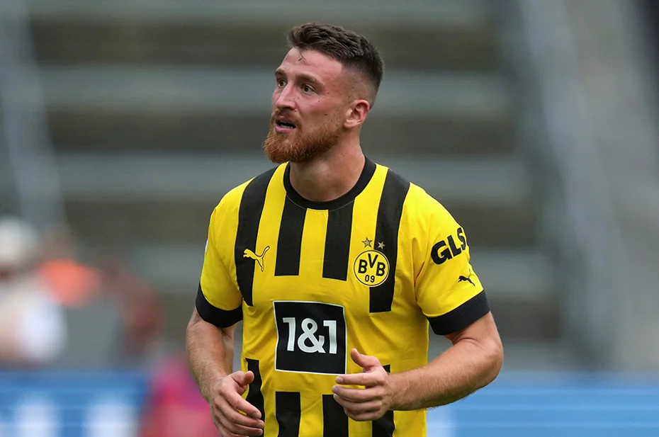 Dortmund’da veda gecesi: Salih Özcan taraftara el salladı