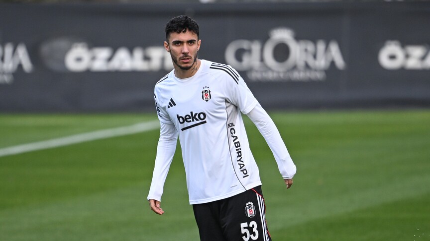 Emirhan Topçu kararı Beşiktaş’ta planları bozdu
