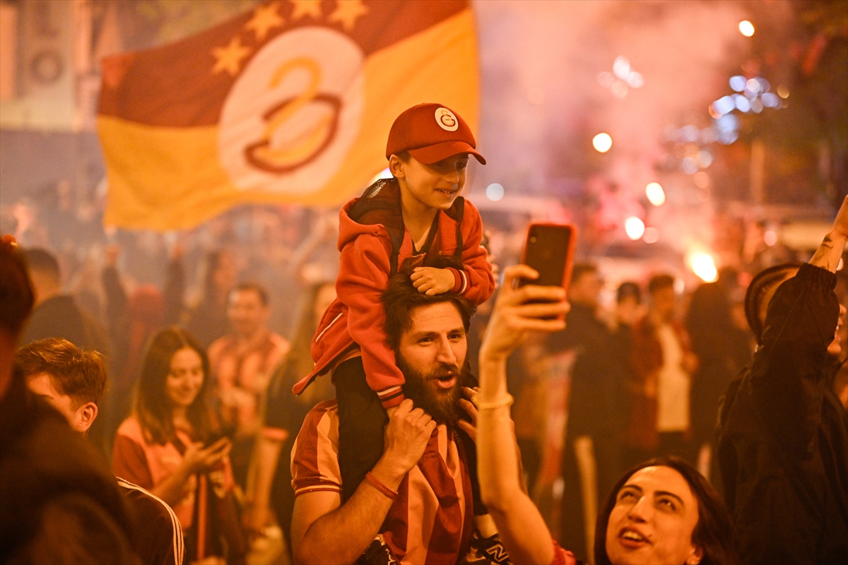 Galatasaray coşkusu 81 ilden Avrupa’ya taştı