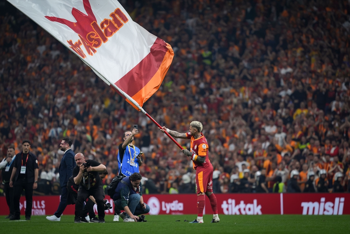 Dünya Galatasaray’ı konuşuyor: Saltanat sürüyor