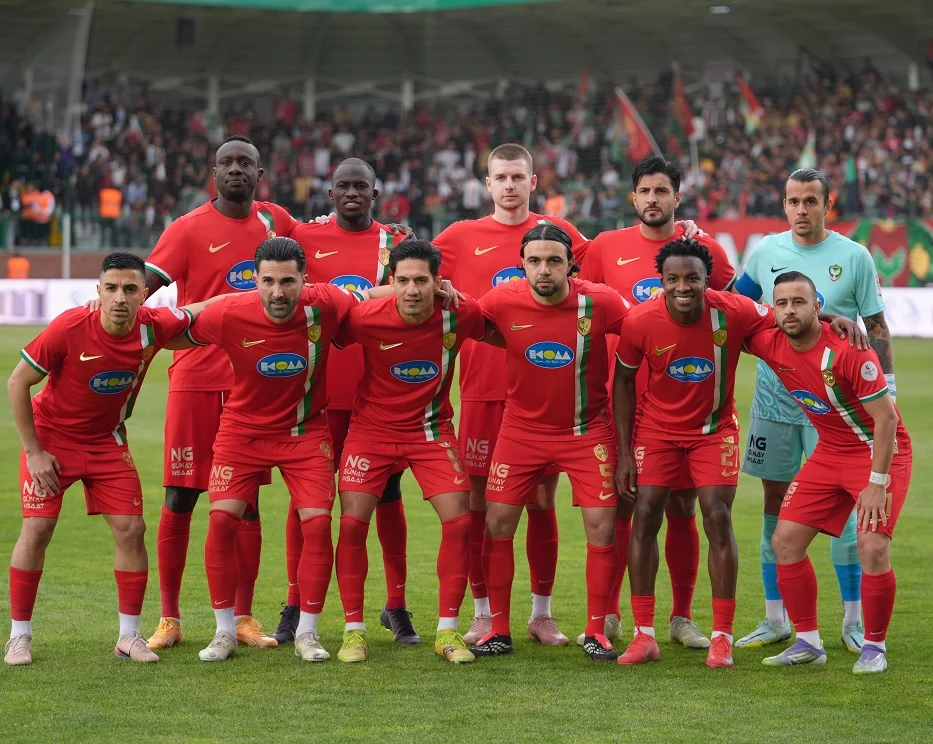 Amedspor Süper Lig’e yükseldi: Diyarbakır’da büyük kutlama