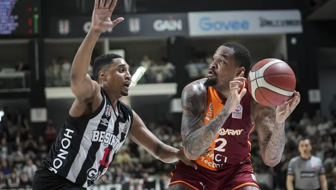 Galatasaray derbide Beşiktaş’ı devirdi