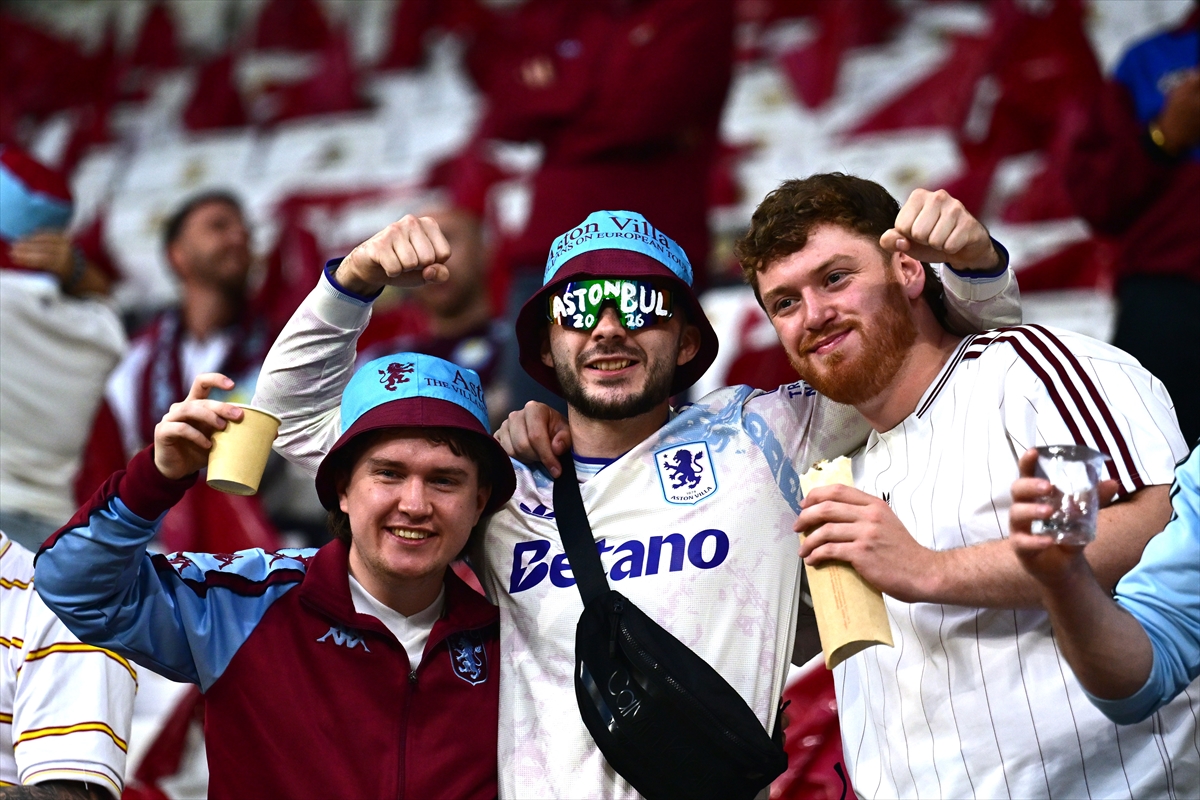 Aston Villa taraftarları İstanbul’a hayran kaldı: “Astonbul”