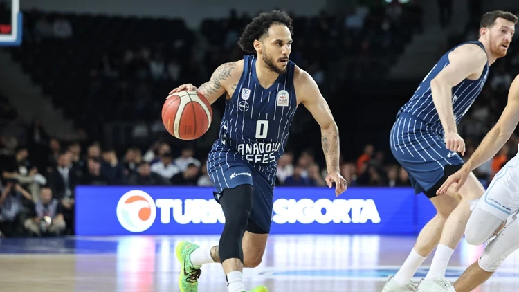 Anadolu Efes yarı finalde! Türk Telekom’un direncini kırdı
