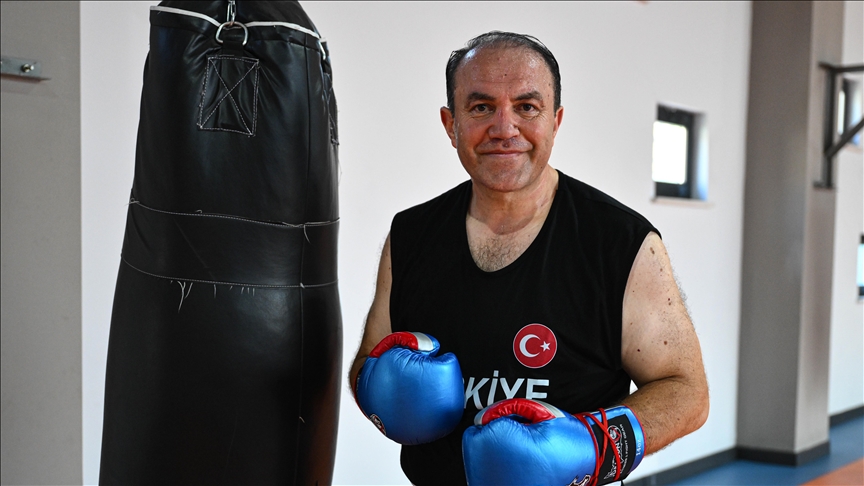 50 yaşındaki eski milli boksörden muhteşem geri dönüş!