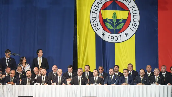 Fenerbahçe’de dev borç şoku! Yeni rakam açıklandı