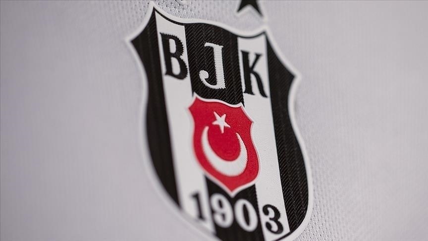 Beşiktaş, yeni teknik direktörü Vincenzo Italiano ile 2 yıllık sözleşme imzaladı.