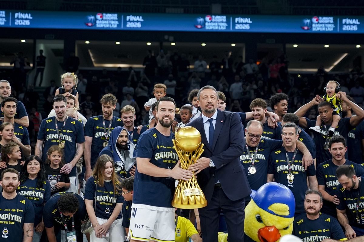 Yürekleri ağza getiren finalde şampiyon Fenerbahçe Beko!