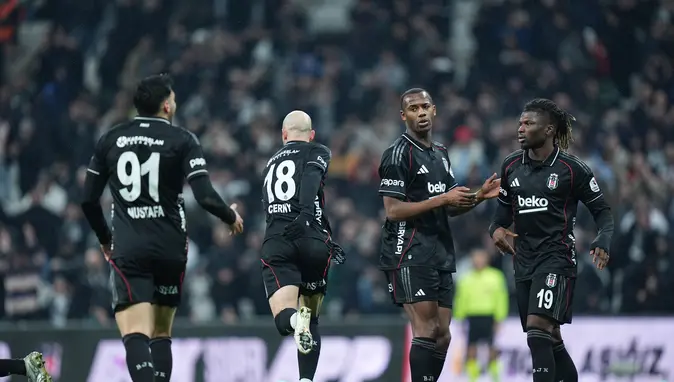 Beşiktaş'ta iki isim için karar çıktı! Italiano'dan onay geldi
