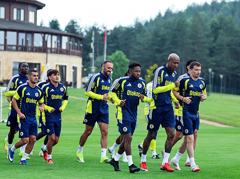 Fenerbahçe'nin Avusturya kamp kadrosu açıklandı: 2 isim kafilede yer almadı