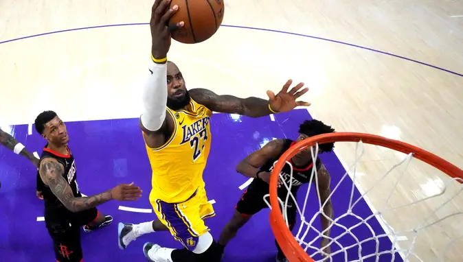Lakers'ta yaprak dökümü! İlk beşten kimse kalmadı