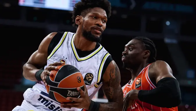 Fenerbahçe'de iç transfer tamam! Chris Silva ile devam
