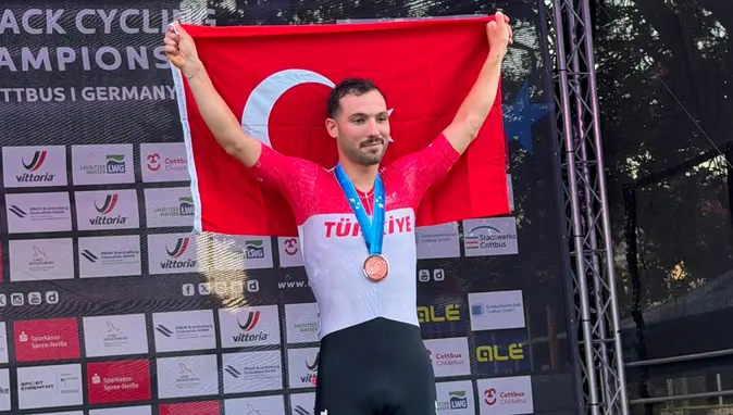 Avrupa'da tarihi kürsü! Ramazan Yılmaz ilki başardı