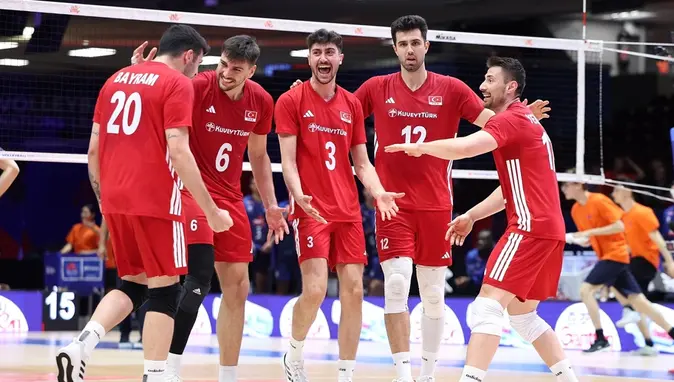 Tarihi başarı sonrası dev sınav! VNL'de rakip belli oldu