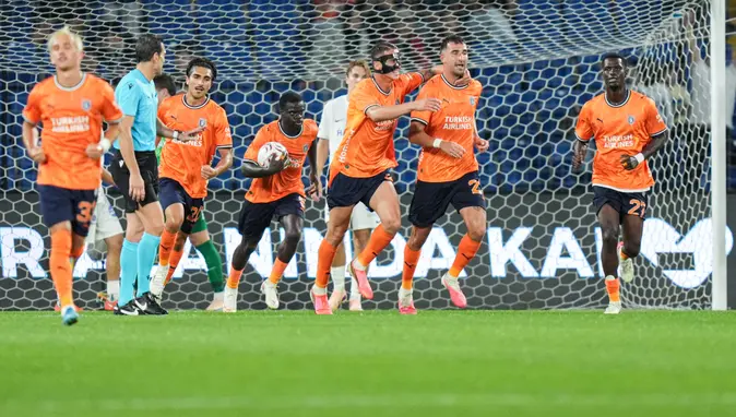 Başakşehir evinde avantajı kaçırdı! Tur Finlandiya'da belli olacak