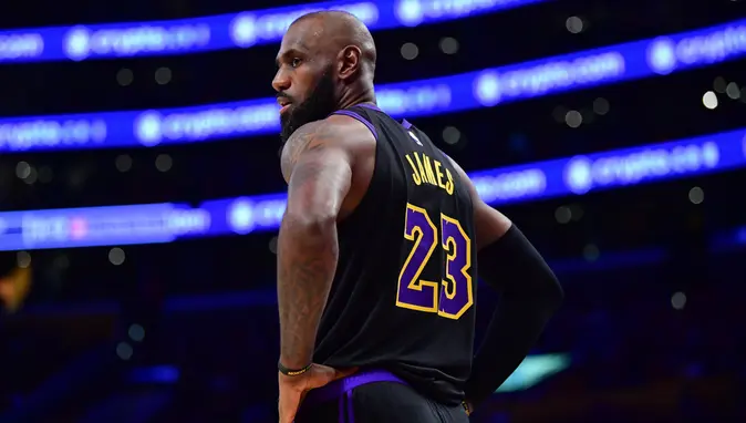 LeBron James'ten tarihi fedakarlık! Maaşını yüzde 92 düşürdü