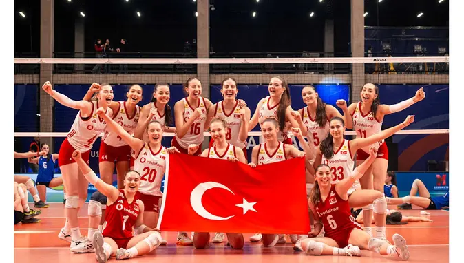 17 Yaş Altı Kadın Milli Voleybol Takımı son 16 turunda
