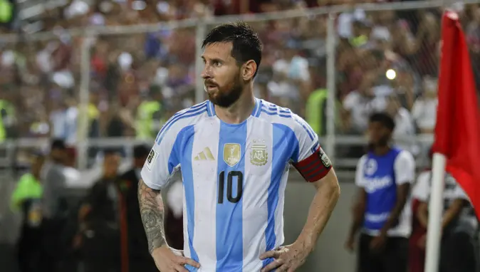 Messi'den duygusal veda: Futbolu bırakma ihtimalini açıkladı