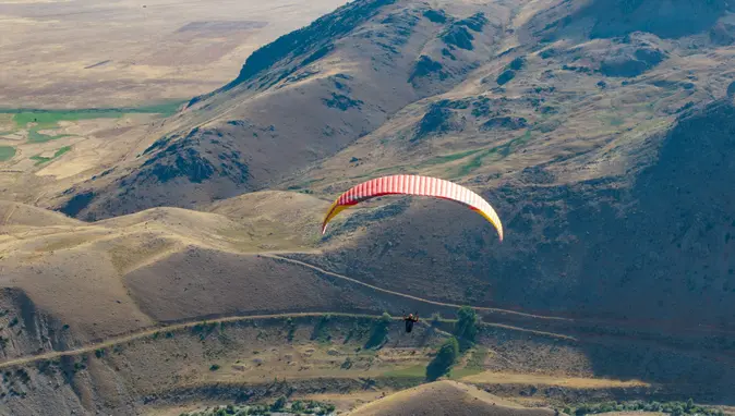 Munzur Dağları paraşütçülerin yeni rotası oldu