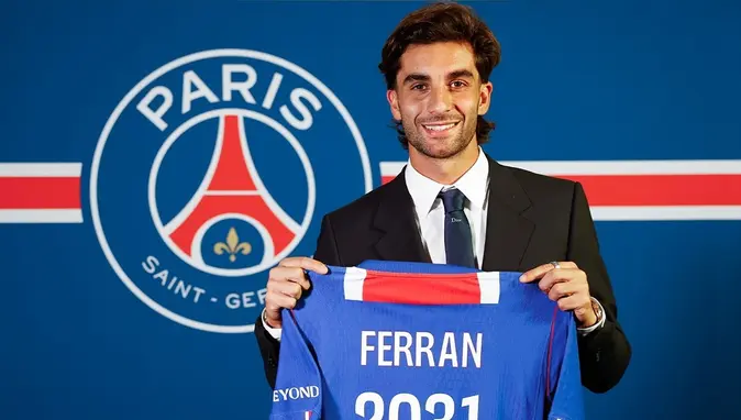 Paris Saint-Germain, Ferran Torres’i kadrosuna kattı