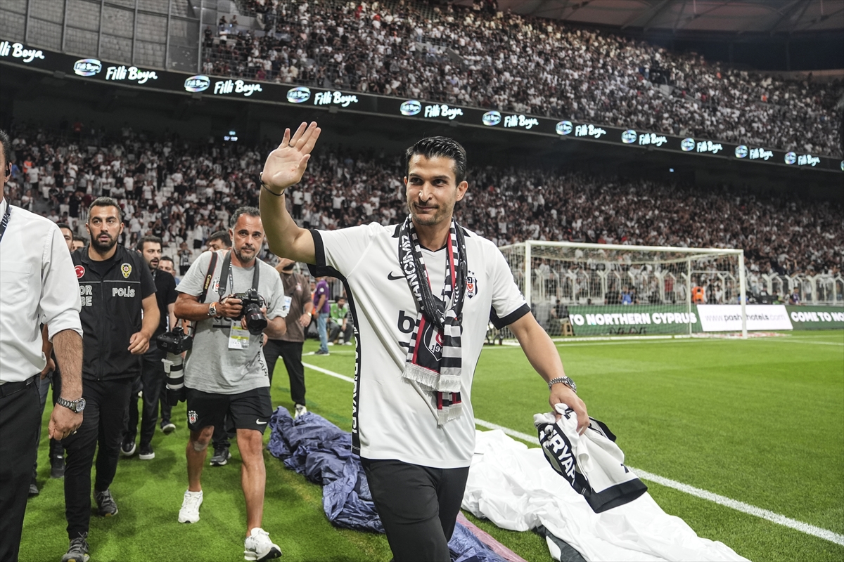 17 yıllık hikâye sona erdi: Necip Uysal Beşiktaş'a veda etti