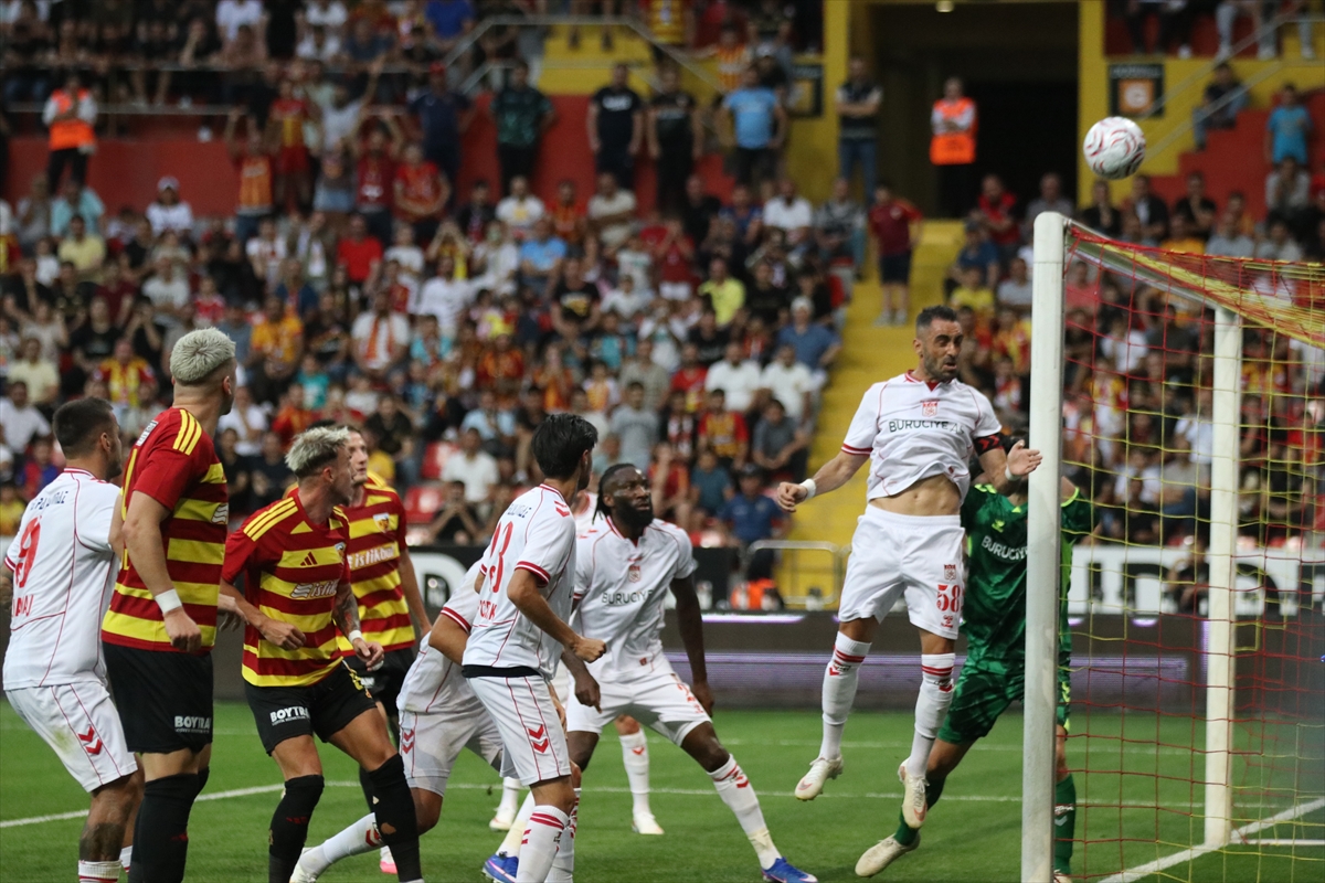 Kayserispor 2'de 2 yaptı: Sivasspor'u 2-0 geçti