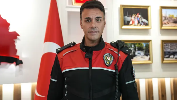 Küçük taraftarı koruyan polisin anlattıkları duygulandırdı
