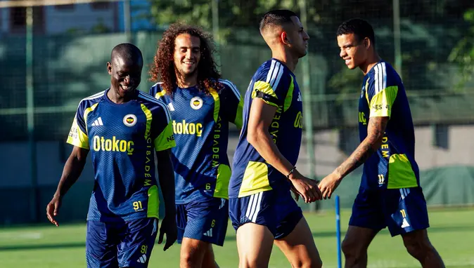 Fenerbahçe'nin Lyon maçı kamp kadrosu belli oldu