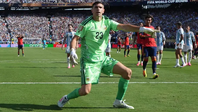 Chelsea, Aston Villa'dan Emiliano Martinez’i kadrosuna kattı