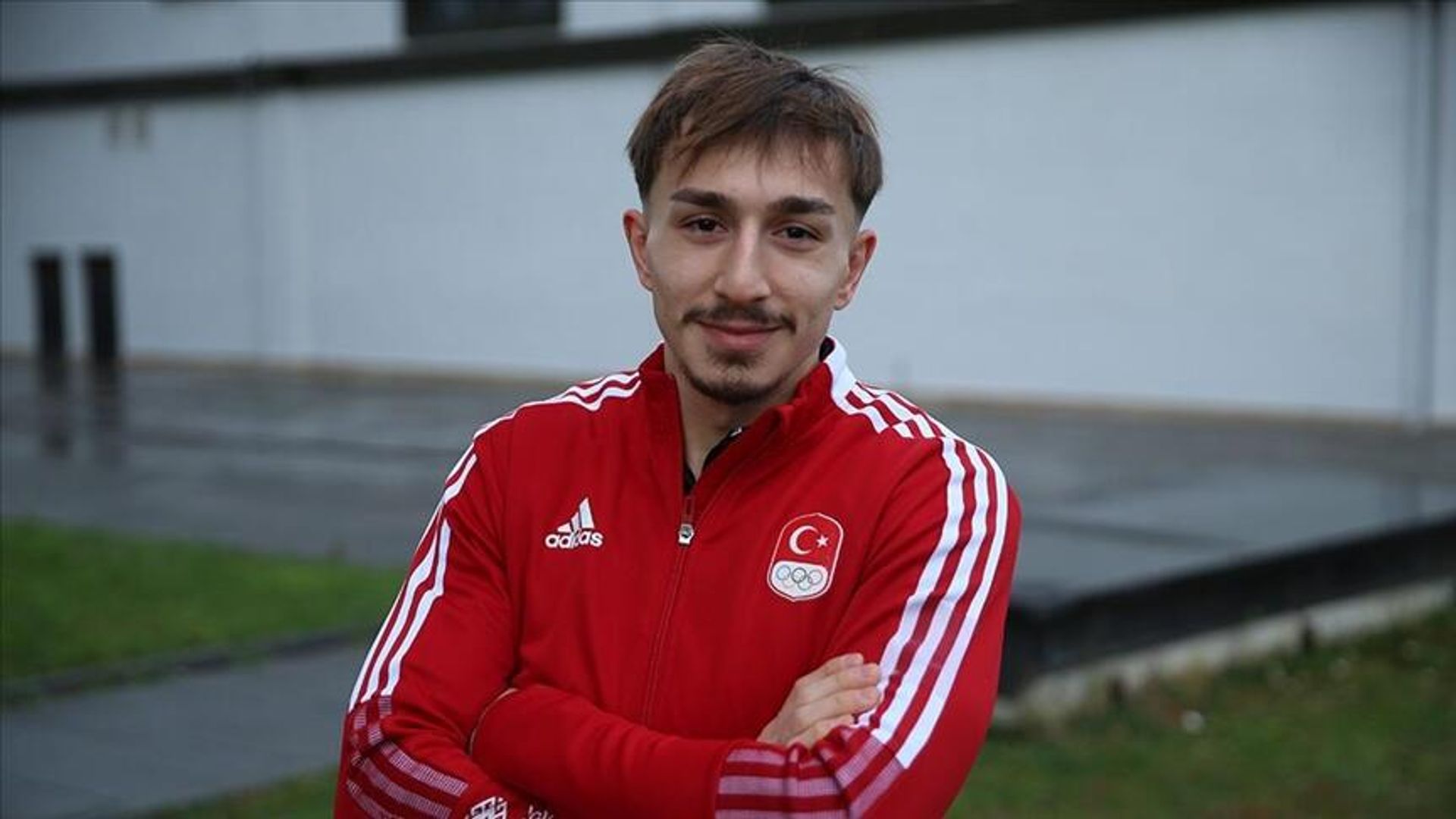 Yusuf Fehmi Genç, rekorla altına uzandı