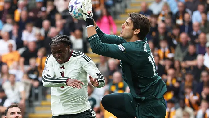 Tzolakis'ten Hull City kalesinde tarihi başlangıç